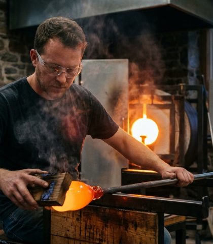 Glassblower Studio MiniMax H3 Prompt